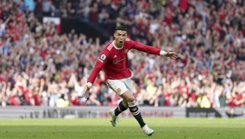 Ronaldo Disebut Putuskan Bertahan Jelang MU vs Liverpool