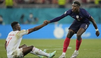 Pogba Dapat Ancaman Pemerasan Rp191 M, Dilakukan Sang Kakak