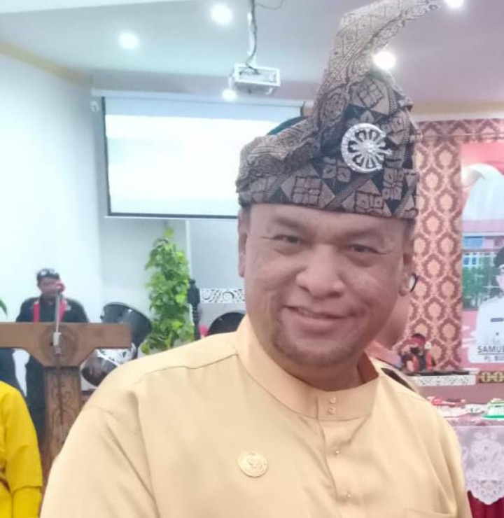 Tolak Kunjungan Gubri, Azharisman Rozie: Bupati HM Adil Perlu Diberikan Pelajaran Pemerintahan 