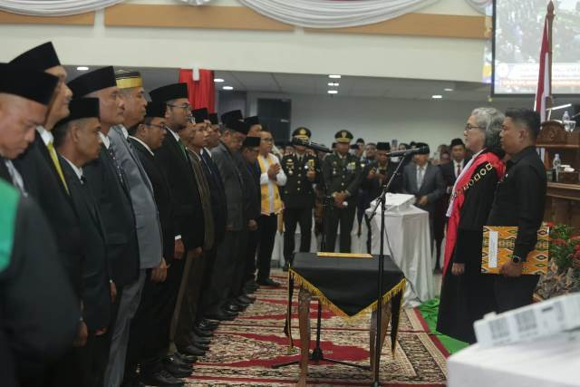 45 Anggota Dewan Perwakilan Rakyat Daerah (DPRD) Kabupaten Indragiri Hilir (Inhil) diambil Sumpah