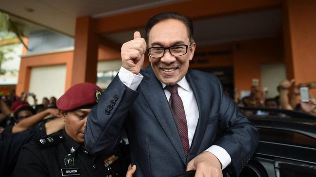 Raja Lantik Anwar Ibrahim Jadi PM Malaysia Sore Ini