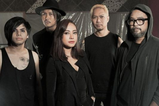 Vokalis Cuti Hamil, Band Cokelat Pilih Astrid Jadi Pengganti