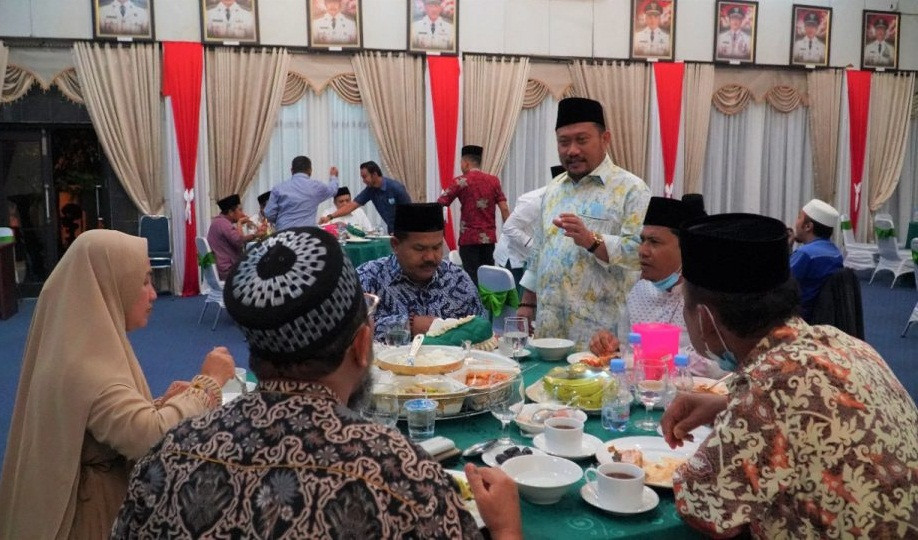 Mantap, Bupati Kampar, DPRD dan Sekda Berbuka Bersama