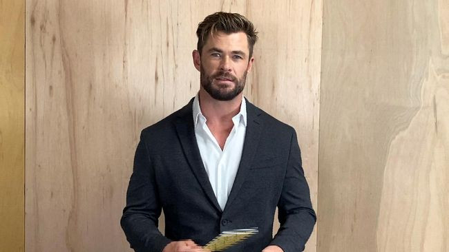 chris-hemsworth_169.jpg