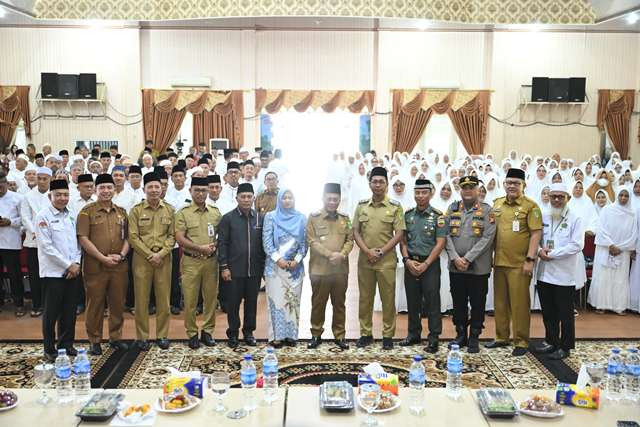 Bupati Bistamam Buka Secara Resmi Kegiatan Bimbingan Manasik Haji