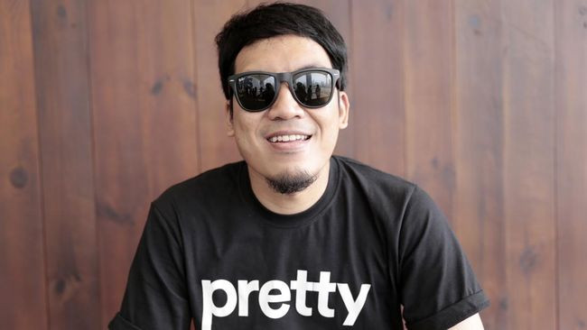Momen Desta Peluk Anak Usai Kalah Tanding Tenis dari Raffi Ahmad