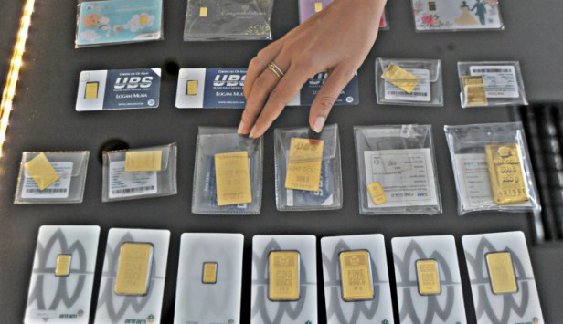 Harga Emas Antam 26 Maret, Turun ke Rp.921 PerGram