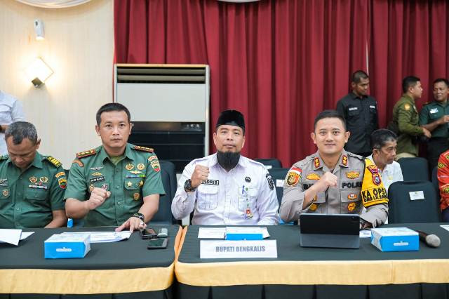 Bupati Bengkalis Hadiri Rapat Koordinasi Persiapan distribusi Logistik Pemilu Tahun 2024 di Provinsi