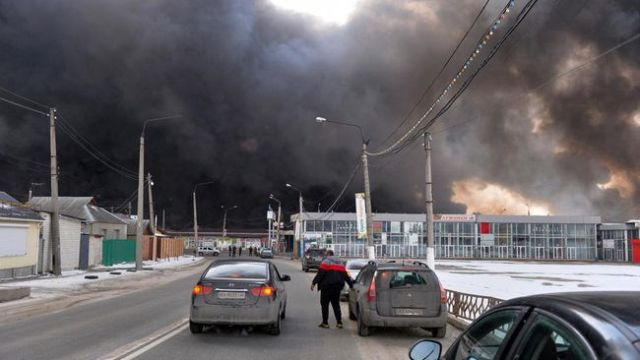 gumpalan-asap-di-kharkiv-ukraina-1_169.jpg