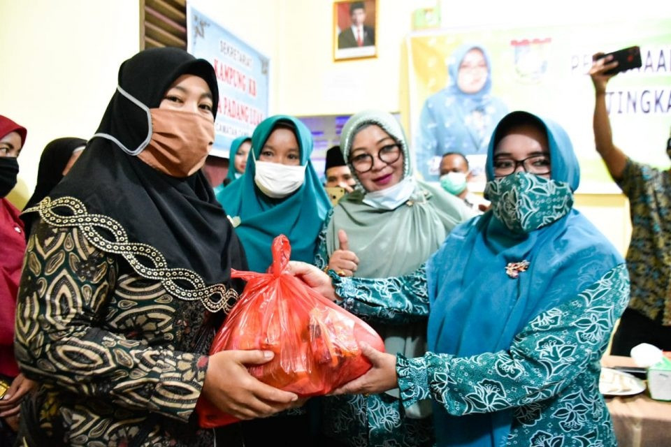 Giliran Padang Luas Dibina Hj Muslimawati Catur Jadi Kampung KB