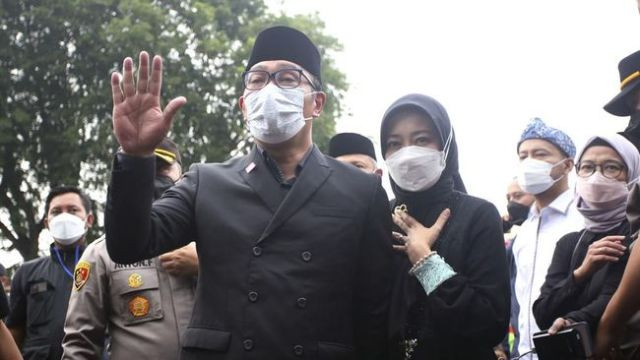 Ridwan Kamil Disambut Tepuk Tangan Saat Hadir di Sentul Bersama Jokowi