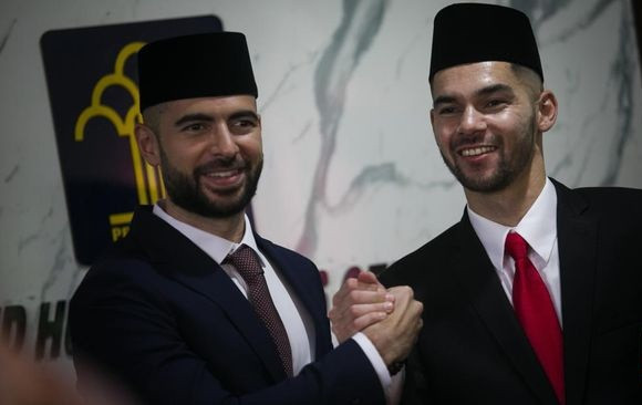 Jordi dan Sandy Resmi WNI, Naturalisasi Kebiasaan Masa Kini?