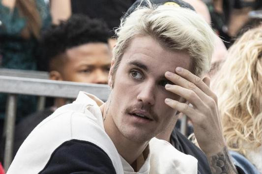 Justin Bieber Rilis Mini Album