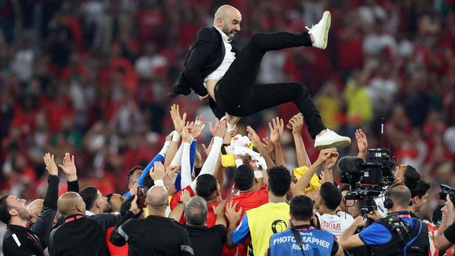 Disinggung Main Sepak Bola Negatif, Pelatih Maroko Seret Guardiola