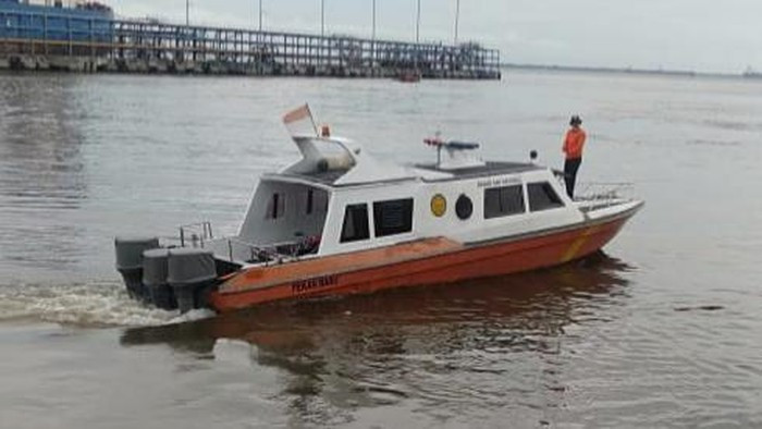 Kapal Angkut Sagu Terbakar di Kepulauan Meranti