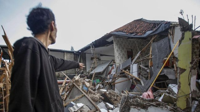  Mensos Risma: 7 Kecamatan di Cianjur Rusak Parah Imbas Gempa