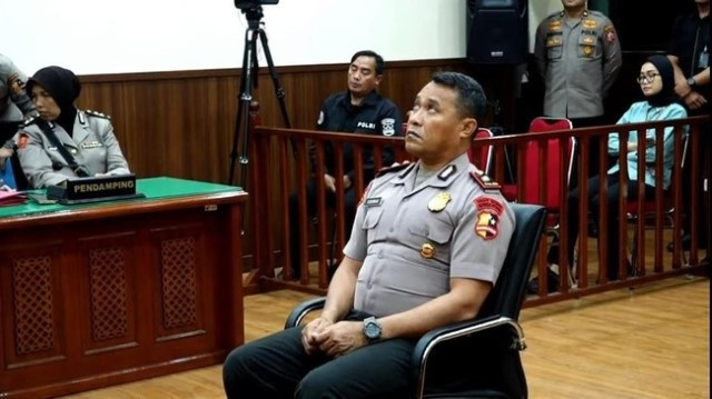 sidang-etik-brimob-pelindas-ojol-1756902159226_169.jpg
