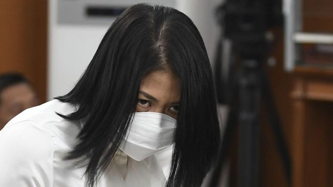 Putri Candrawathi Positif Covid, Hadiri Sidang Lanjutan Secara Online