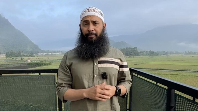 syafiq-riza-basalamah-1_169.jpg