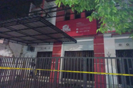 Densus Sita Satu Truk Kotak Donasi
