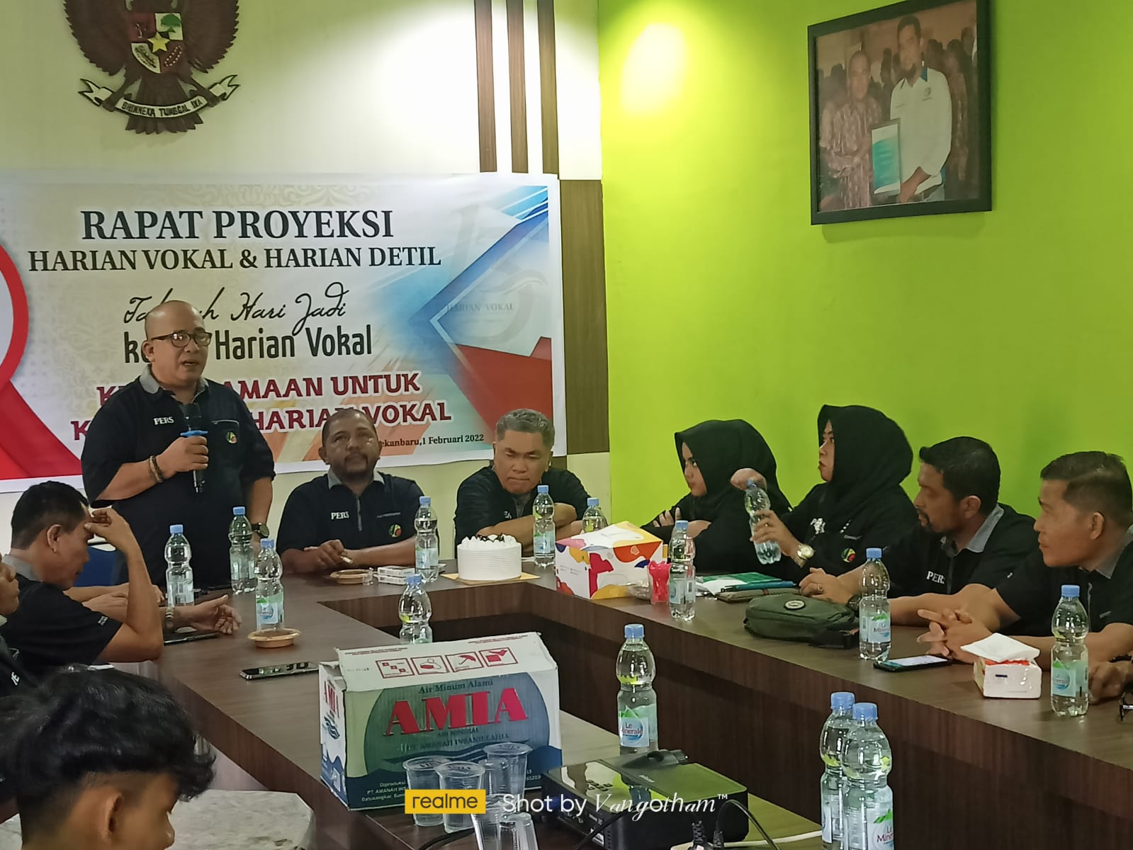 Kata Sambutan Oleh Bapak Dheni Kurnia, Pimpinan Redaksi Kata Sambutan Oleh Bapak Dheni Kurnia, Pimpinan Redaksi