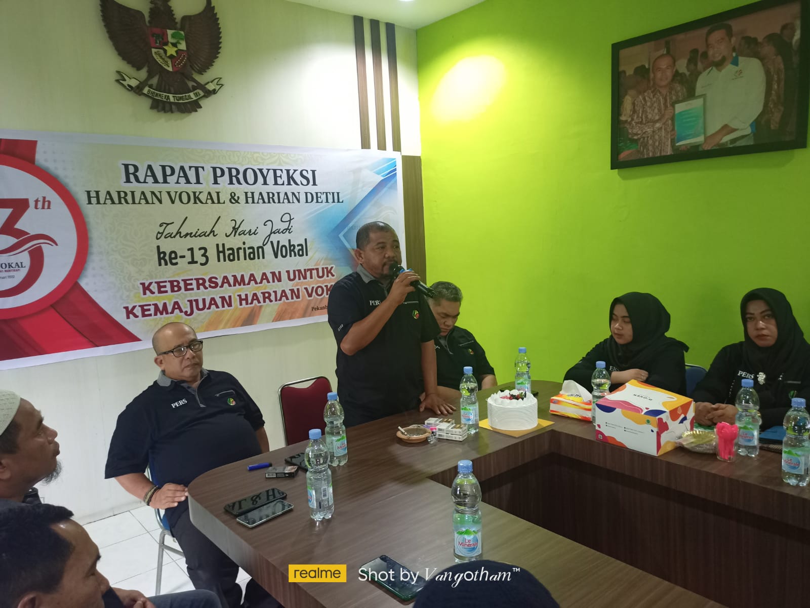 Kata Sambutan Oleh Bapak Yusrizal Koto , CEO Harian Vokal & Detil Kata Sambutan Oleh Bapak Yusrizal Koto , CEO Harian Vokal & Detil