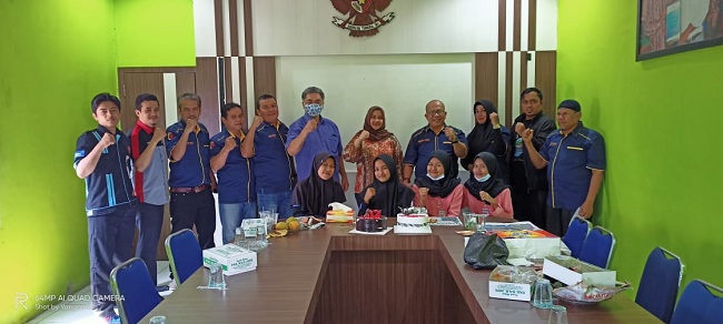 FOTO BERSAMA HUT HARIAN VOKAL KE-12
